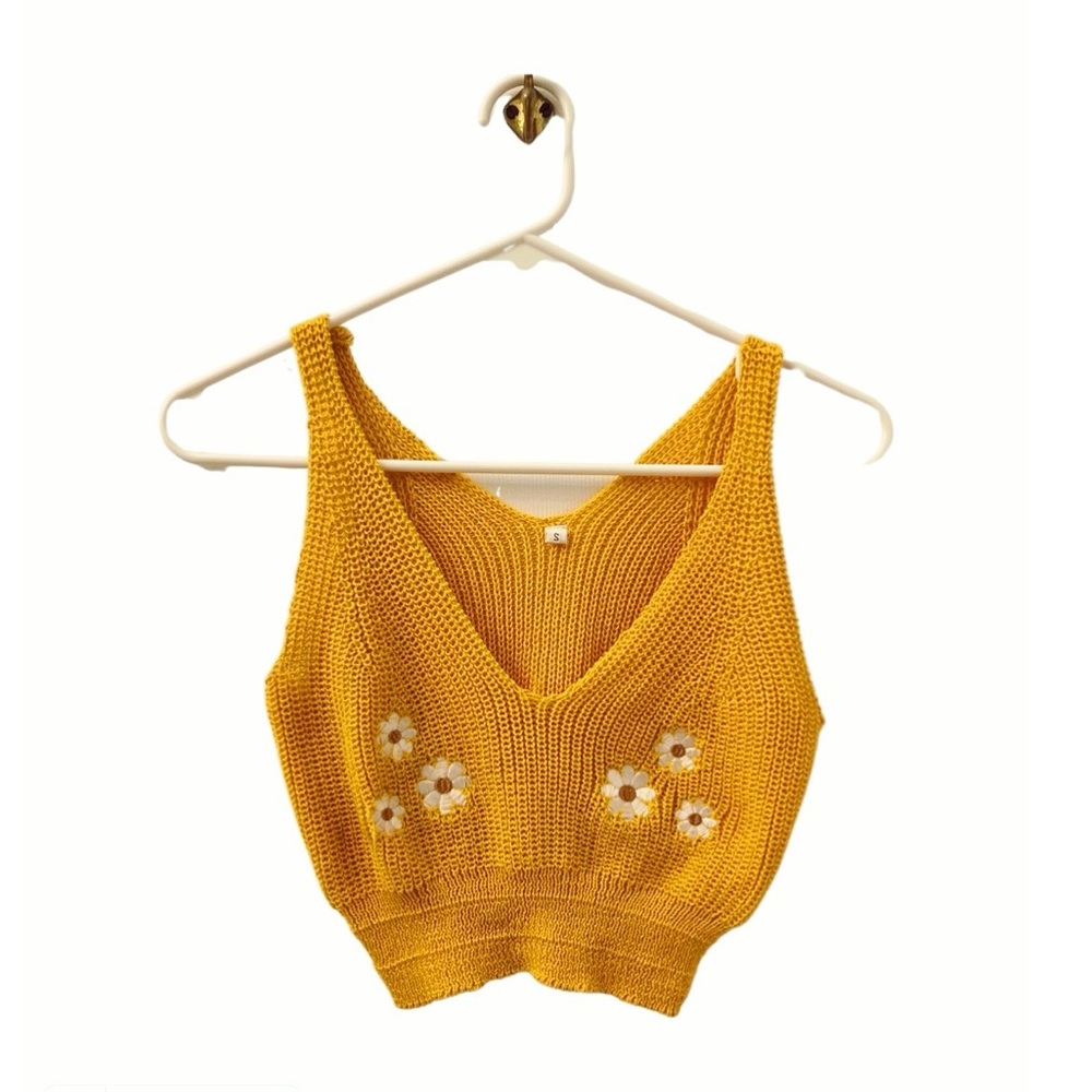 Women’s sweater crop top tank